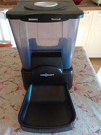 Dispenser crocchette per cani e gatti