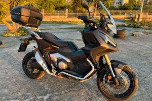 Honda XADV 750