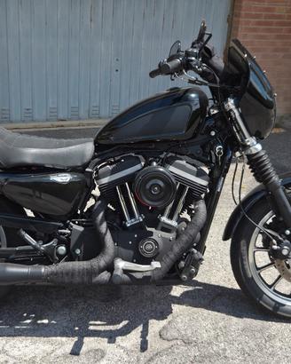 Harley Davidson Sportster 883R 