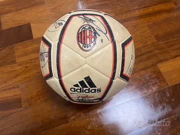 PALLONE AUTOGRAFATO MILAN 2003