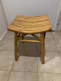 Sgabello in bamboo Ovvio