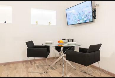 Pressi Piazza Euripide