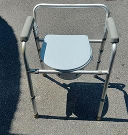 WC PORTATILE PER ANZIANI O DISABILI