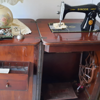 Macchina da cucire Singer anni 60