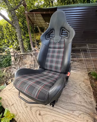 Sedili Recaro Sportster CS
