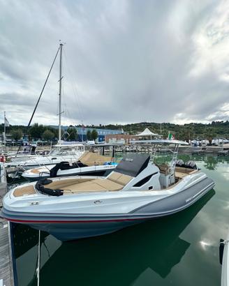 ZAR 95 Sport Luxury con 2 x 300 Hp Mercury