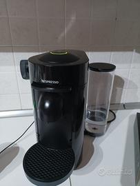 Macchina caffè Nespresso Vertuo plus automatica