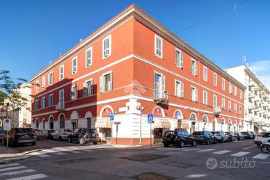 3 LOCALI A CIVITAVECCHIA