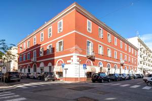 3 LOCALI A CIVITAVECCHIA