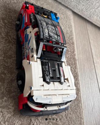 LEGO macchina