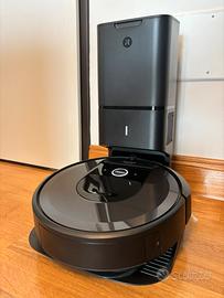 iRobot Aspirapolvere Roomba i7+ con base e ricambi