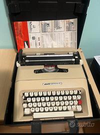 Macchina da scrivere olivetti modello Lettera 35