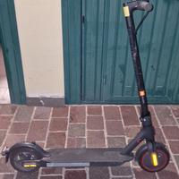 MONOPATTINO XIAOMI ELECTRIC SCOOTER PRO 2