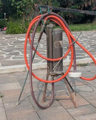 Spruzzatore sbiancante e disinfettante