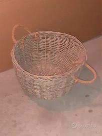 Cesto con maniglie