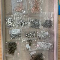 Lotto minuteria varia per bigiotteria fai-da-te