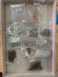 Lotto minuteria varia per bigiotteria fai-da-te