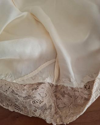 Sottoveste in seta e pizzo vintage, interamente re