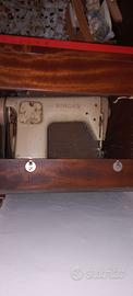 Macchina da cucire Singer 227