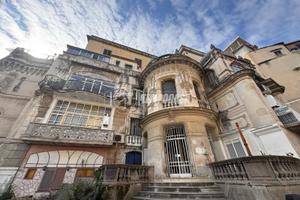 STABILE LIBERTY,VILLA CUOMO - AMPIO APPARTAMENTO