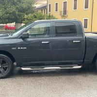 Dodge Ram Laramie Crew Cab 2010 5.7 V8