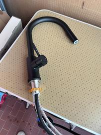 Miscelatore cucina nero opaco con doccetta