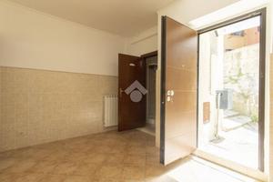 2 LOCALI A MAGLIANO ROMANO