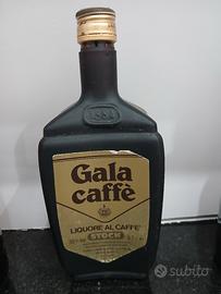 bottiglia vintage liquore al caffè 