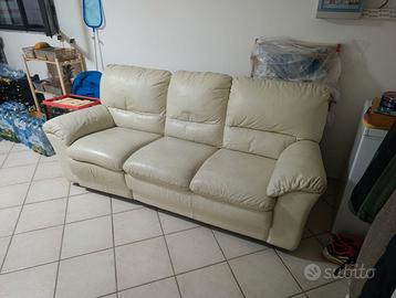 Divano in pelle 3 sedute con poltrona reclinabile