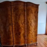 Armadio vintage in radica legno massello