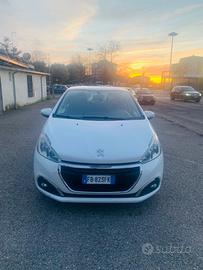 Peugeot 208 - 2015