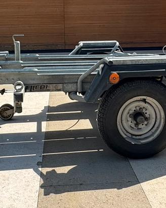 Carrello porta moto. Tre posti per 600kg