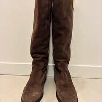 Stivali via Roma 15 in camoscio