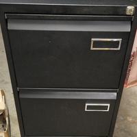 Schedario da ufficio a tre cassatti