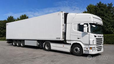 TRATTORE STRADALE SCANIA + SEMIRIMORCHIO FRIGO