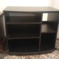 Comodini in legno e porta tv