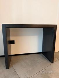 Consolle Irony di Zeus in lamiera fosfatata nero