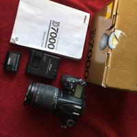 Nikon D7000 con zoom sigma 18/200mm