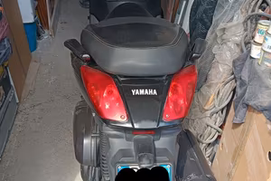X MAX 250 iniezione 