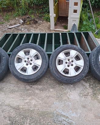 ruote 195 65  R15 + coppe + cerchio ferro 