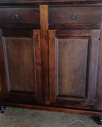 mobili credenza bassa, alta e tavolo con sedie