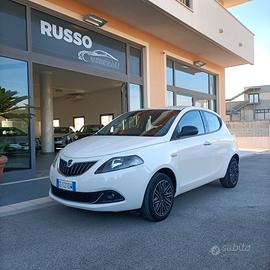 Lancia Ypsilon 1.0 FireFly 5 porte S&S Hybrid Gold