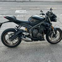 Triumph Street Triple RS 765