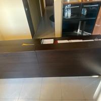 Tavolo Conferenze con Leggio e Poltrone Relatori