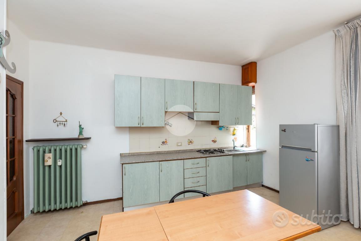 Apartment in Torino, Madonna di Campagna, Circoscrizione 5 - Altro