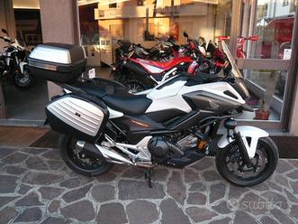 Honda nc 750 x Vendita in Moto e scooter - Main Image