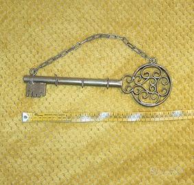 chiave in ferro battuto per appendere le chiavi 