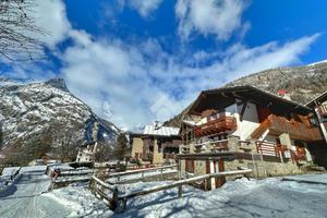 CASA INDIPENDENTE A COURMAYEUR