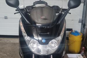 Piaggio x8 200cc