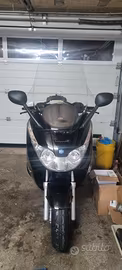Piaggio x8 200cc